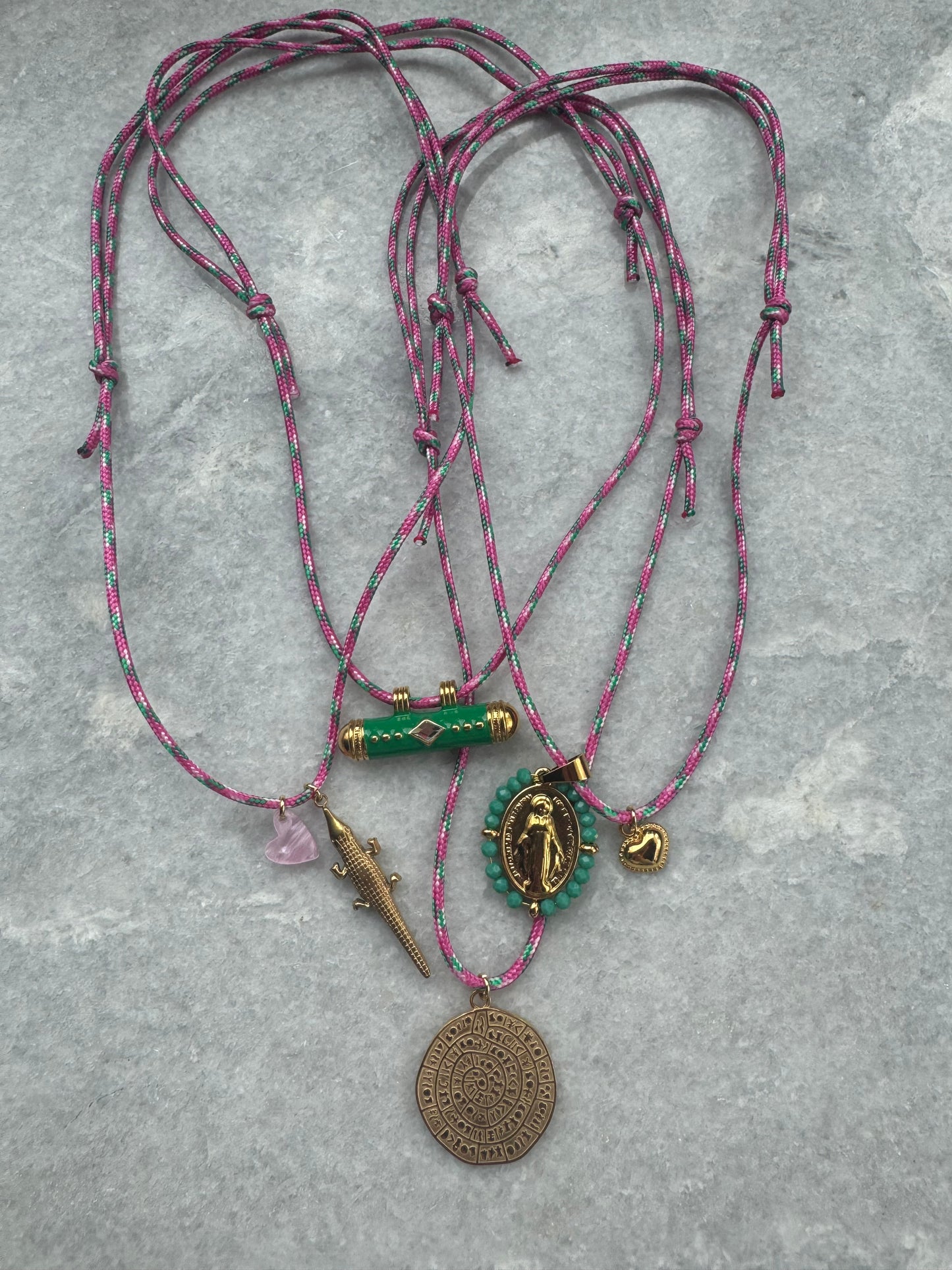 Trix Ketting roze