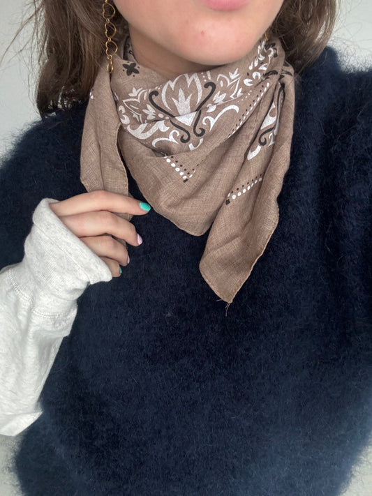 Dana bandana bruin