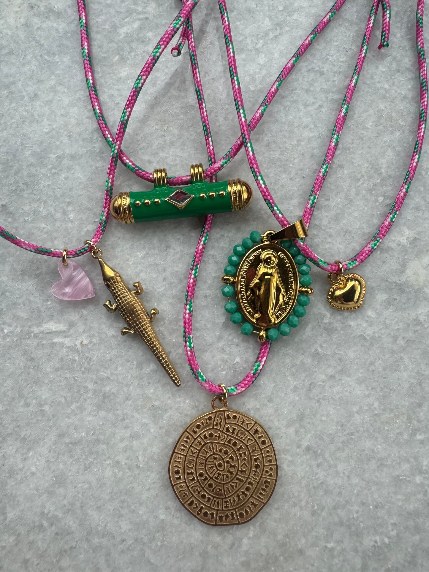 Trix Ketting roze