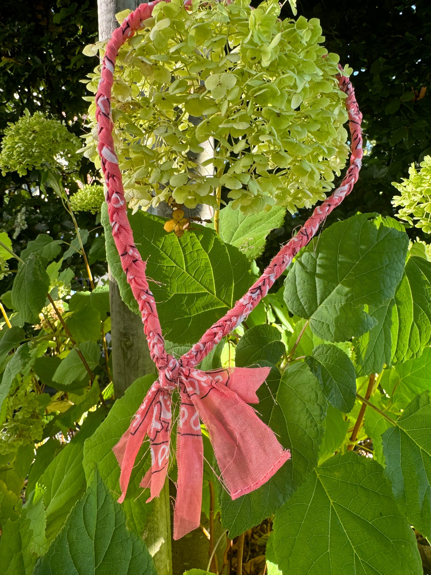 Daan ketting koraal roze