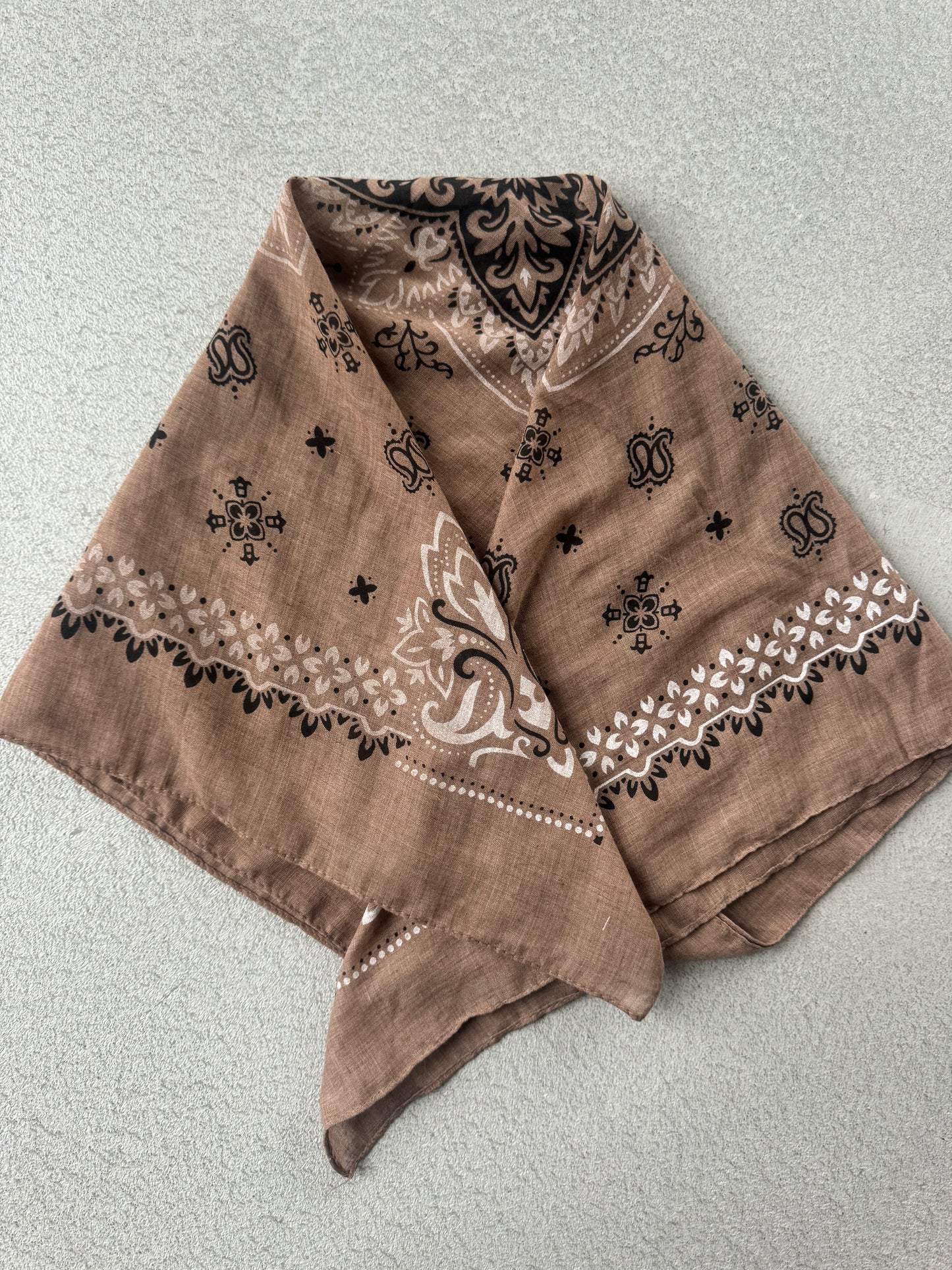 Dana bandana bruin
